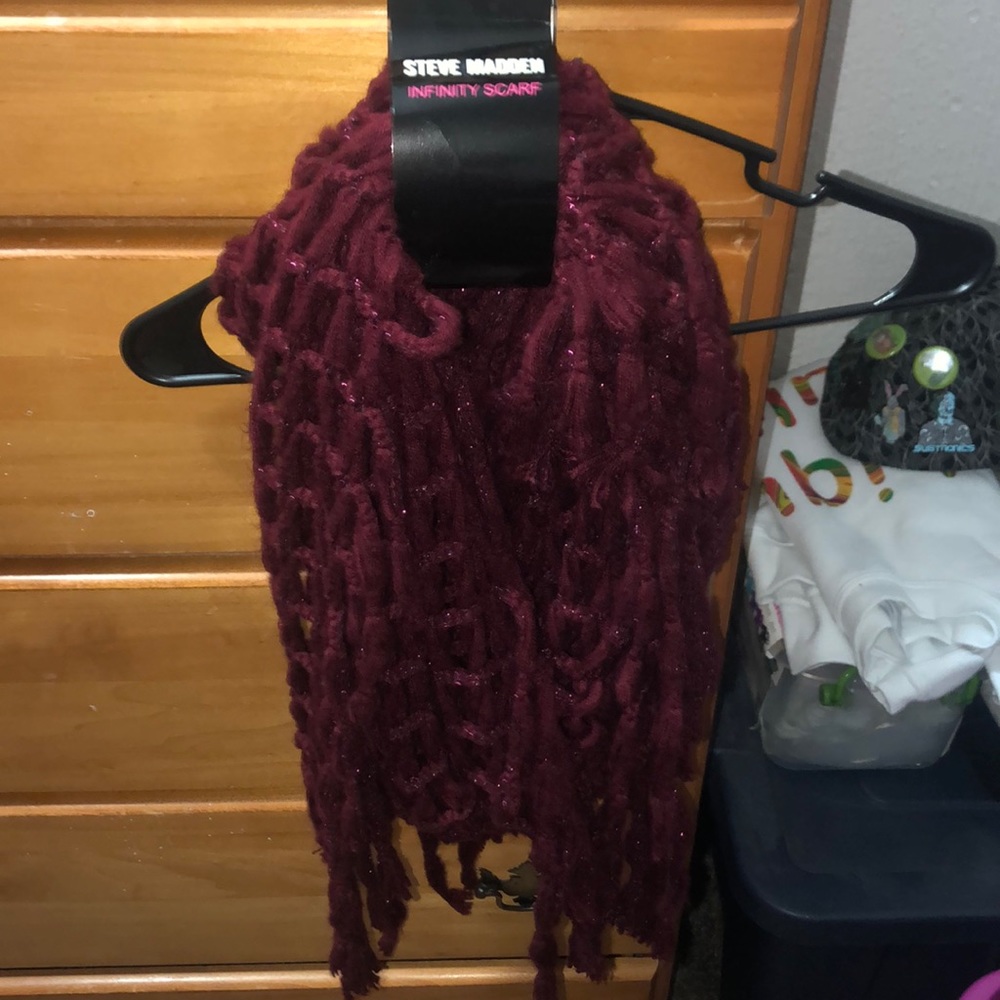 Infinity scarf